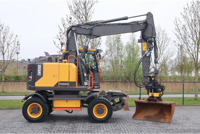 Volvo EWR 150 E | ROTOTILT | BUCKET | TRAILER HYDR - Τροχοφόρος εκσκαφέας: φωτογραφία 4 Volvo EWR 150 E | ROTOTILT | BUCKET | TRAILER HYDR - Τροχοφόρος εκσκαφέας: φωτογραφία 4