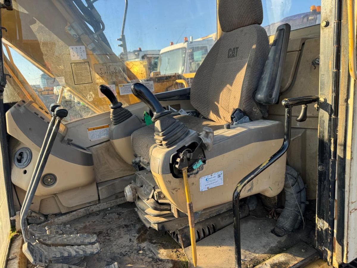 Ερπυστριοφόρος εκσκαφέας Caterpillar 312BL: φωτογραφία 16