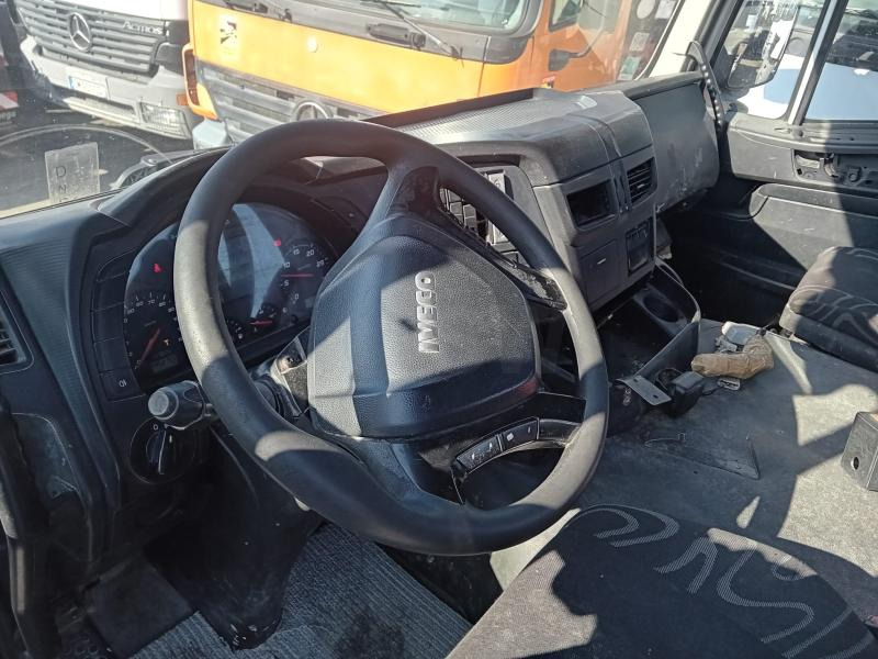 Iveco 330.36 - Φορτηγό φόρτωσης γάντζου: φωτογραφία 5 Iveco 330.36 - Φορτηγό φόρτωσης γάντζου: φωτογραφία 5