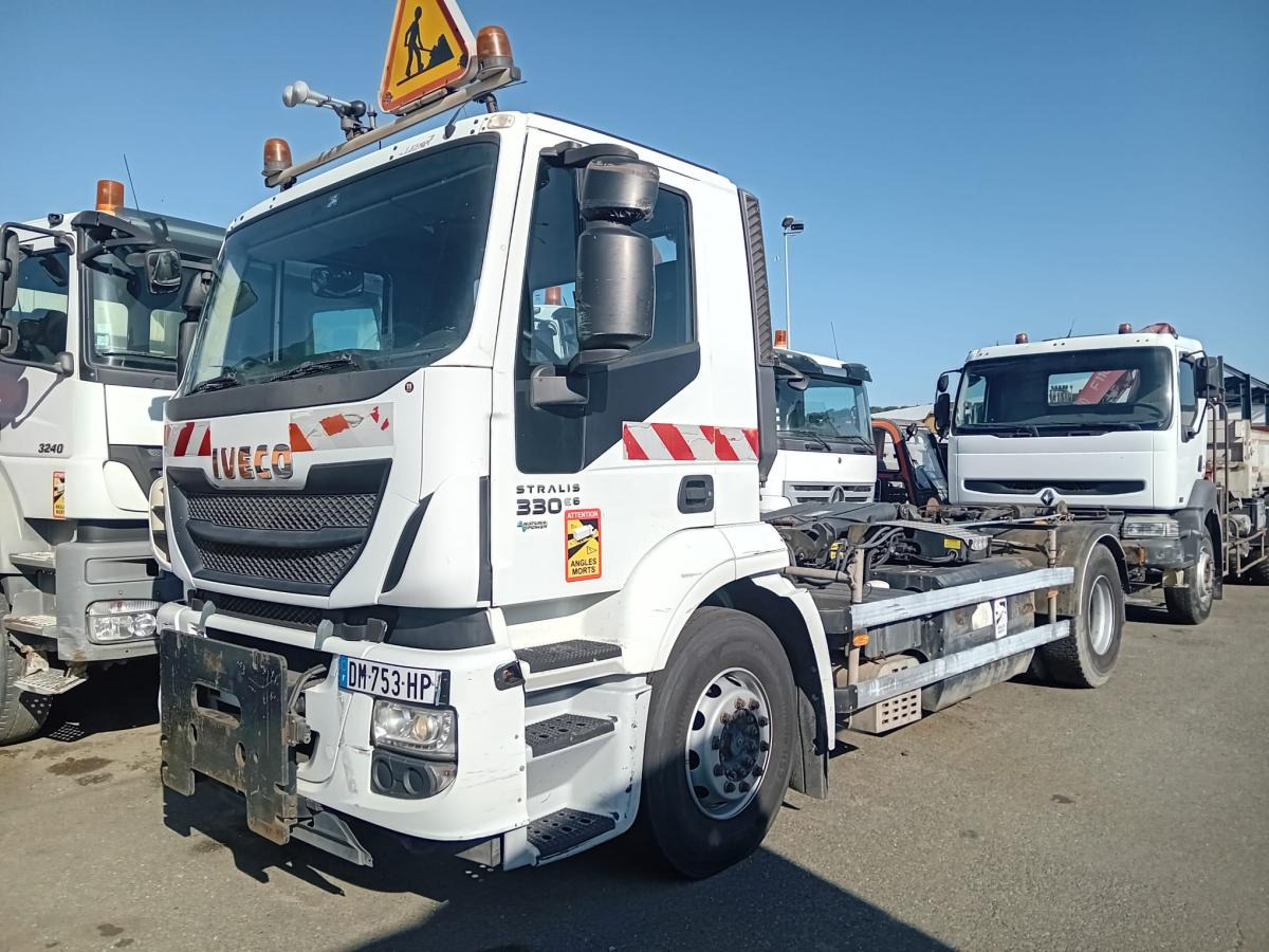 Iveco 330.36 - Φορτηγό φόρτωσης γάντζου: φωτογραφία 1 Iveco 330.36 - Φορτηγό φόρτωσης γάντζου: φωτογραφία 1