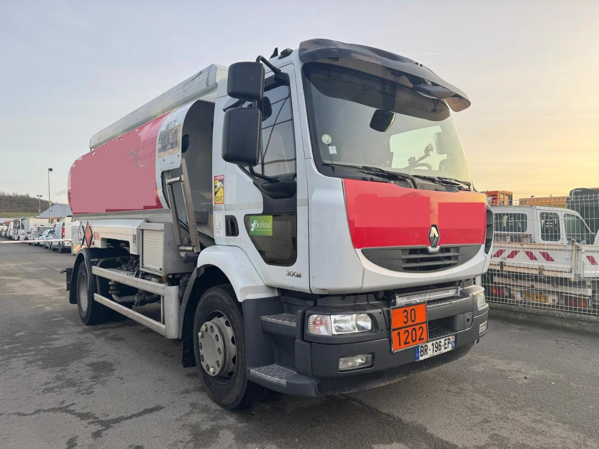 Renault Premium 300 DXI - Φορτηγό βυτιοφόρο: φωτογραφία 3 Renault Premium 300 DXI - Φορτηγό βυτιοφόρο: φωτογραφία 3