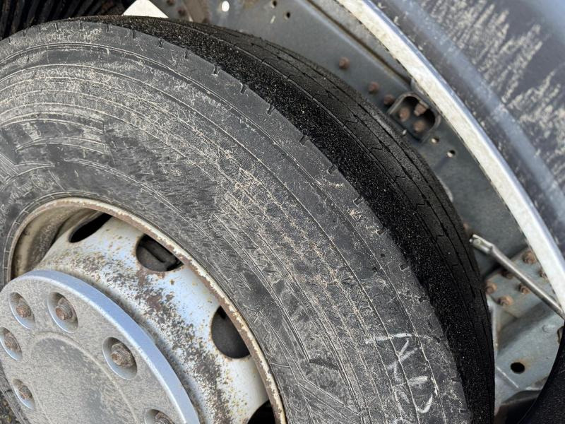 Φορτηγό βυτιοφόρο για τη μεταφορά καυσίμων Renault Premium 370 DXI: φωτογραφία 12