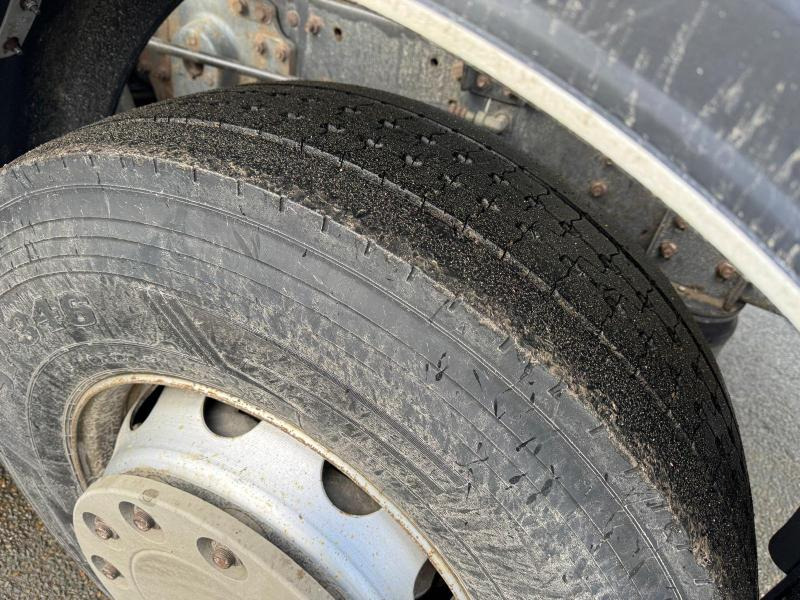Φορτηγό βυτιοφόρο για τη μεταφορά καυσίμων Renault Premium 370 DXI: φωτογραφία 17