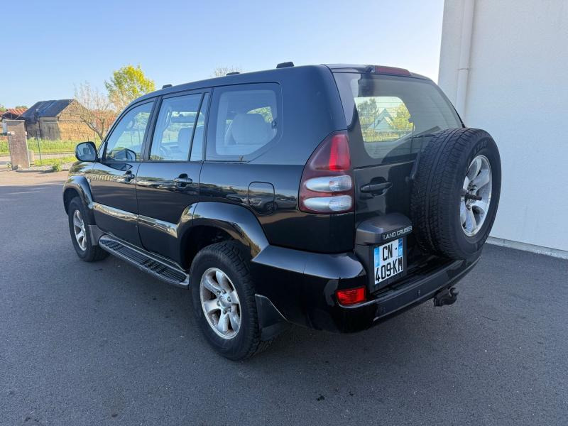 Toyota Land Cruiser - SUV: φωτογραφία 3 Toyota Land Cruiser - SUV: φωτογραφία 3