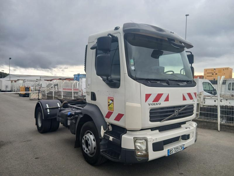 Volvo FL 260 - Φορτηγό σασί: φωτογραφία 1 Volvo FL 260 - Φορτηγό σασί: φωτογραφία 1
