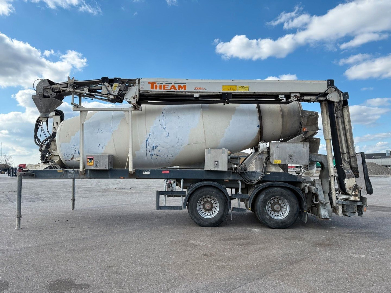 De Buf BM 12-36-2SPR w/ Belt Theam TSR15 / Beton - Μπετονιέρα επικαθήμενο: φωτογραφία 1 De Buf BM 12-36-2SPR w/ Belt Theam TSR15 / Beton - Μπετονιέρα επικαθήμενο: φωτογραφία 1
