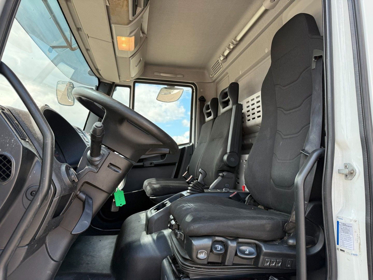 Iveco 180E32 4x2 Schmitz / Thermo King T-1200R Spectru Iveco 180E32 4x2 Schmitz / Thermo King T-1200R Spectru - Φορτηγό ψυγείο: φωτογραφία 5 Iveco 180E32 4x2 Schmitz / Thermo King T-1200R Spectru Iveco 180E32 4x2 Schmitz / Thermo King T-1200R Spectru - Φορτηγό ψυγείο: φωτογραφία 5