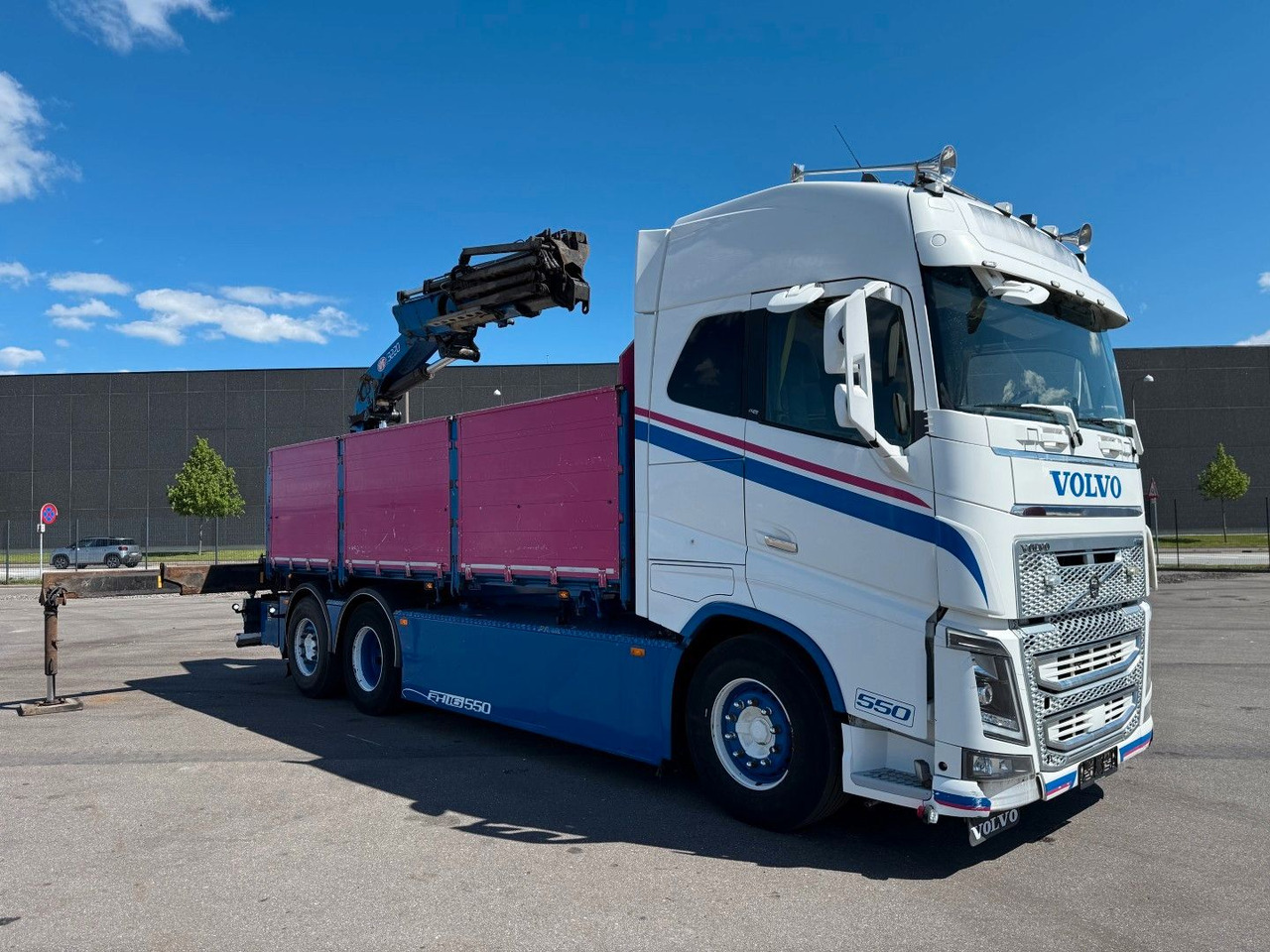 Volvo FH 16.550 6x2*4 / Crane HMF 3220K4 Euro 6 - Φορτηγό με γερανό: φωτογραφία 3 Volvo FH 16.550 6x2*4 / Crane HMF 3220K4 Euro 6 - Φορτηγό με γερανό: φωτογραφία 3