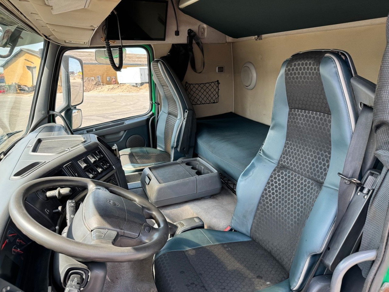 Volvo FM500 8x4*4 HMF Kipper Euro 5 - Φορτηγό ανατρεπόμενο: φωτογραφία 5 Volvo FM500 8x4*4 HMF Kipper Euro 5 - Φορτηγό ανατρεπόμενο: φωτογραφία 5