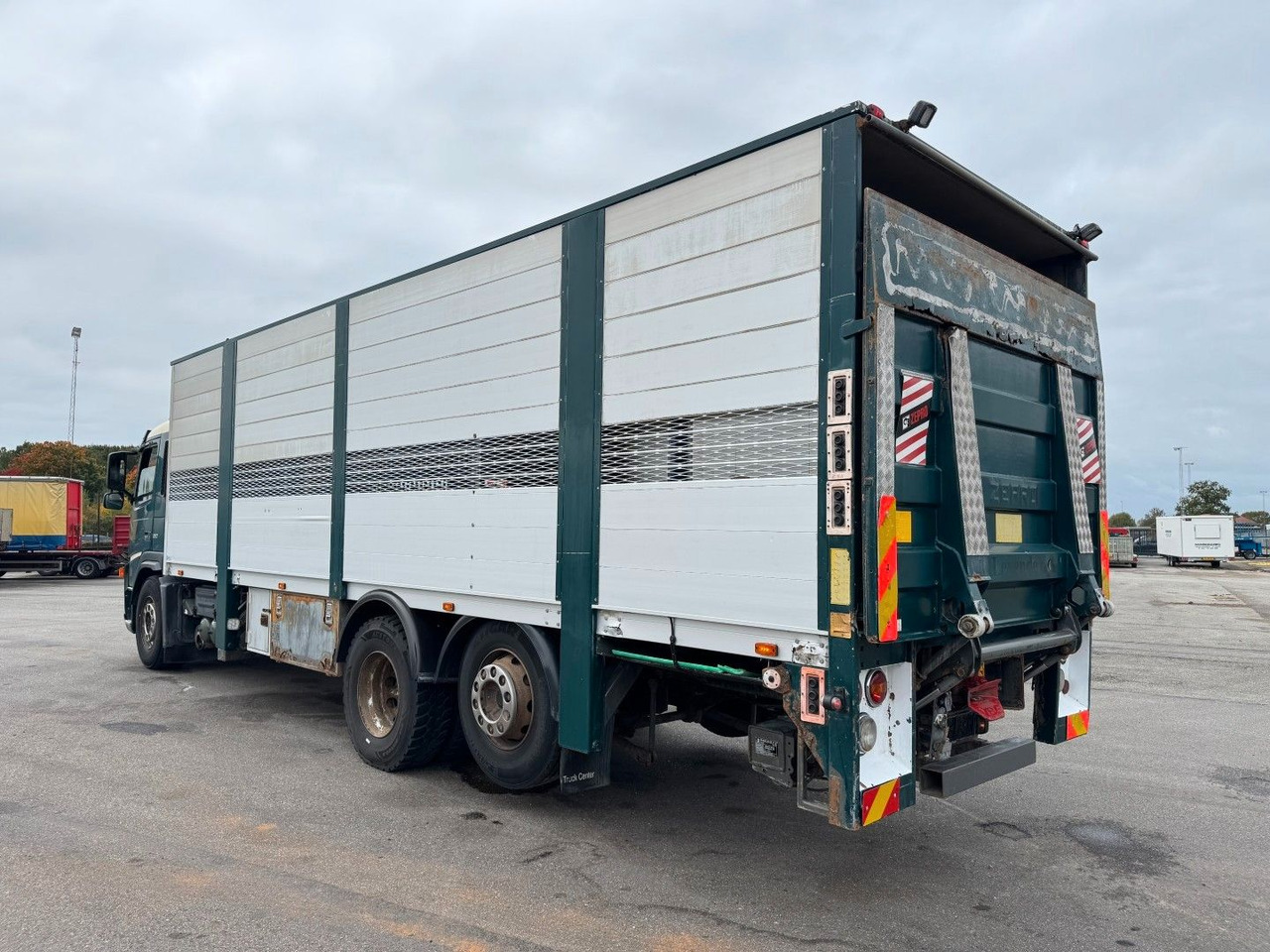 Volvo FM9 380 6x2*4 Tiertransporter / Livestock - Φορτηγό μεταφοράς αλόγων: φωτογραφία 4 Volvo FM9 380 6x2*4 Tiertransporter / Livestock - Φορτηγό μεταφοράς αλόγων: φωτογραφία 4