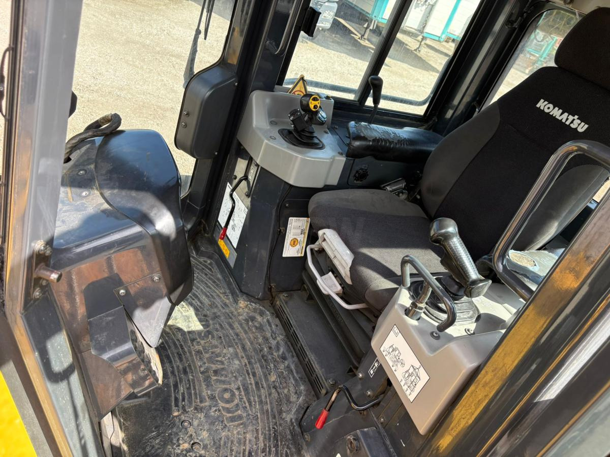 Komatsu D61PX-24 - Μπουλντόζα: φωτογραφία 5 Komatsu D61PX-24 - Μπουλντόζα: φωτογραφία 5