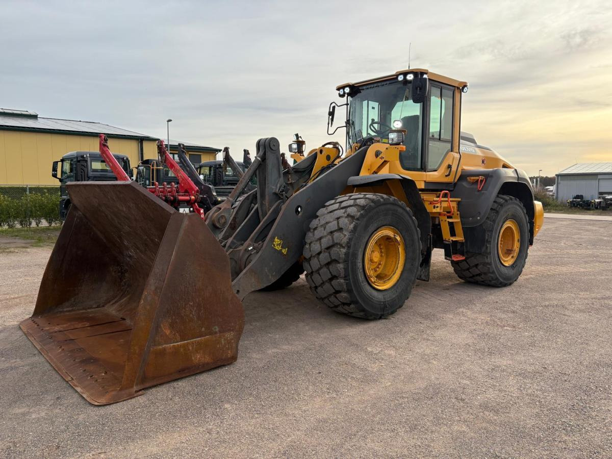 Volvo L120H Long Boom - Ελαστιχοφόρος φορτωτής: φωτογραφία 2 Volvo L120H Long Boom - Ελαστιχοφόρος φορτωτής: φωτογραφία 2