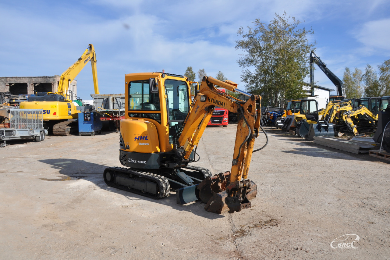 Hyundai R25Z-9AK - Μίνι εκσκαφέας: φωτογραφία 4 Hyundai R25Z-9AK - Μίνι εκσκαφέας: φωτογραφία 4