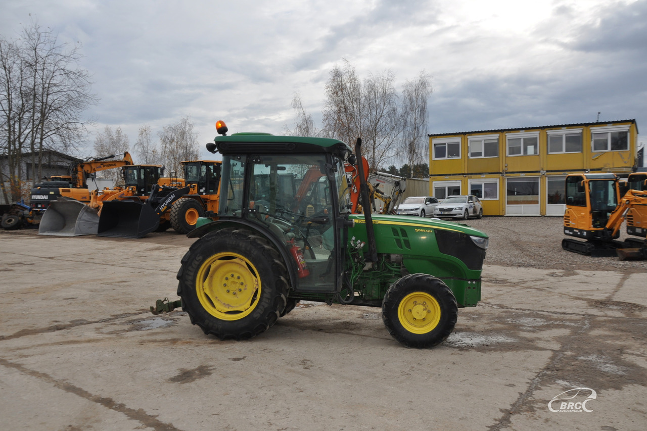 John Deere 5085 - Τρακτέρ: φωτογραφία 4 John Deere 5085 - Τρακτέρ: φωτογραφία 4