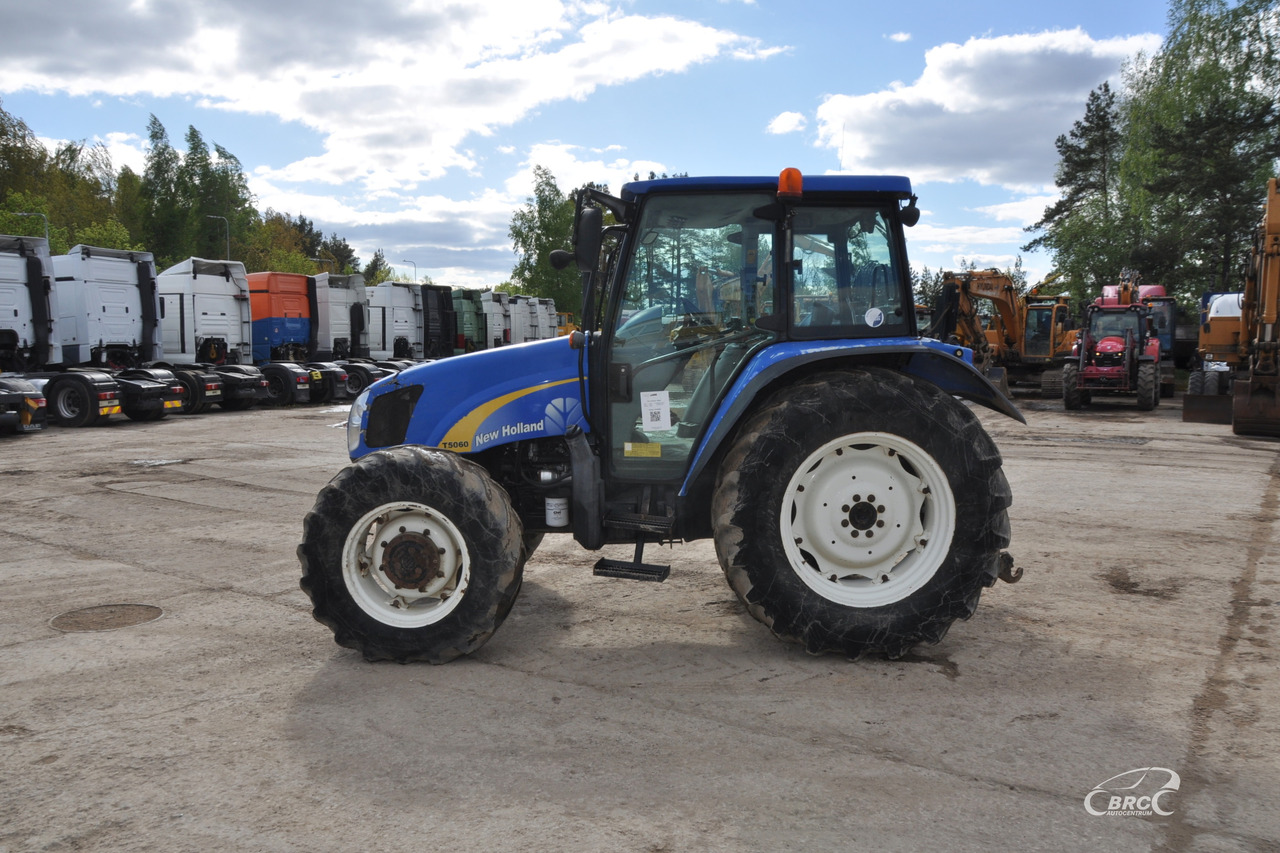 New Holland T5060 - Τρακτέρ: φωτογραφία 3 New Holland T5060 - Τρακτέρ: φωτογραφία 3