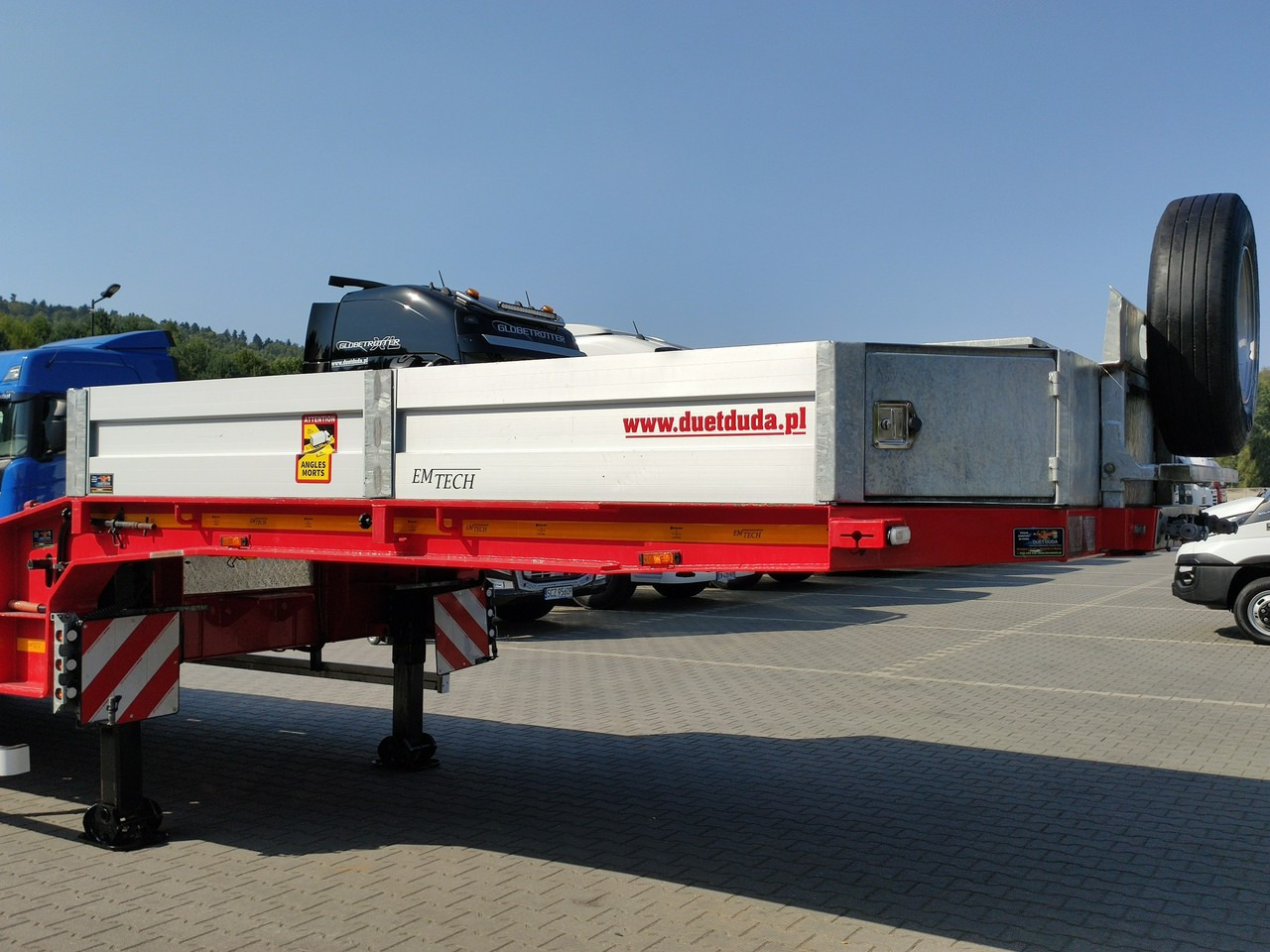 Επικαθήμενο με χαμηλό δάπεδο EMTECH Ład-33.3 tony 3osie Tylna oś skrętna Przednia Podnoszona: φωτογραφία 8 Επικαθήμενο με χαμηλό δάπεδο EMTECH Ład-33.3 tony 3osie Tylna oś skrętna Przednia Podnoszona: φωτογραφία 8