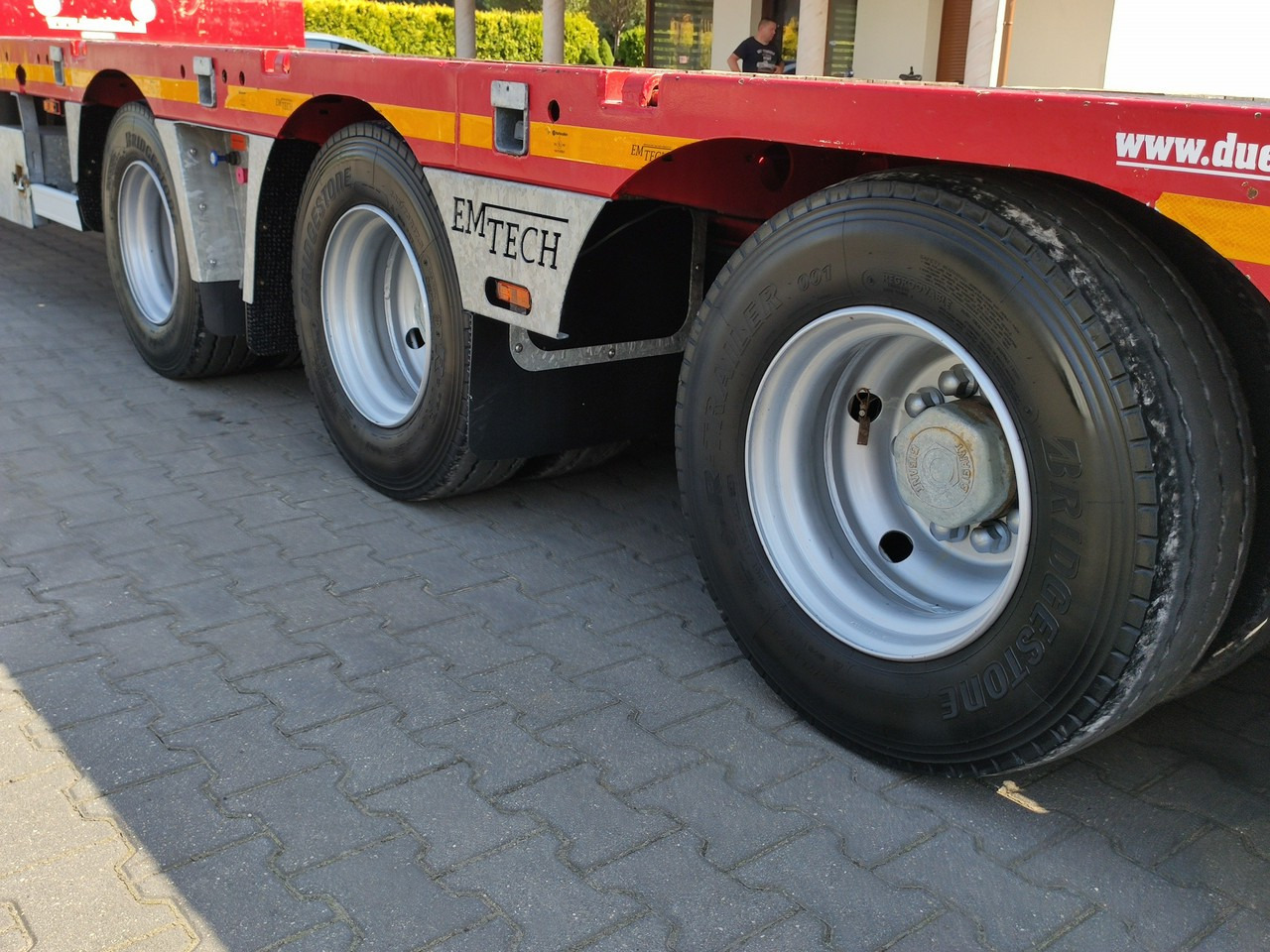 Επικαθήμενο με χαμηλό δάπεδο EMTECH Ład-33.3 tony 3osie Tylna oś skrętna Przednia Podnoszona: φωτογραφία 24 Επικαθήμενο με χαμηλό δάπεδο EMTECH Ład-33.3 tony 3osie Tylna oś skrętna Przednia Podnoszona: φωτογραφία 24