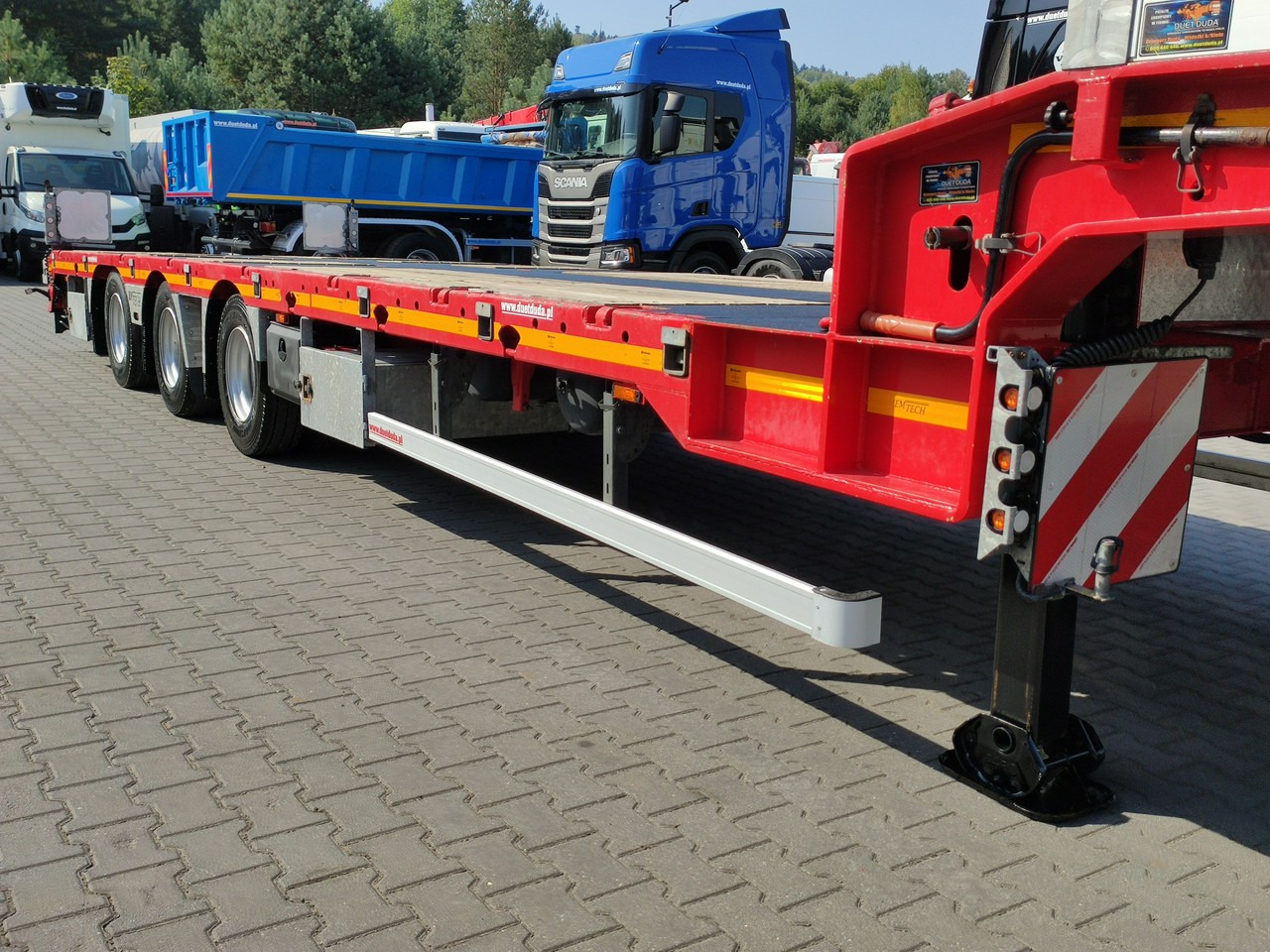 Επικαθήμενο με χαμηλό δάπεδο EMTECH Ład-33.3 tony 3osie Tylna oś skrętna Przednia Podnoszona: φωτογραφία 9 Επικαθήμενο με χαμηλό δάπεδο EMTECH Ład-33.3 tony 3osie Tylna oś skrętna Przednia Podnoszona: φωτογραφία 9