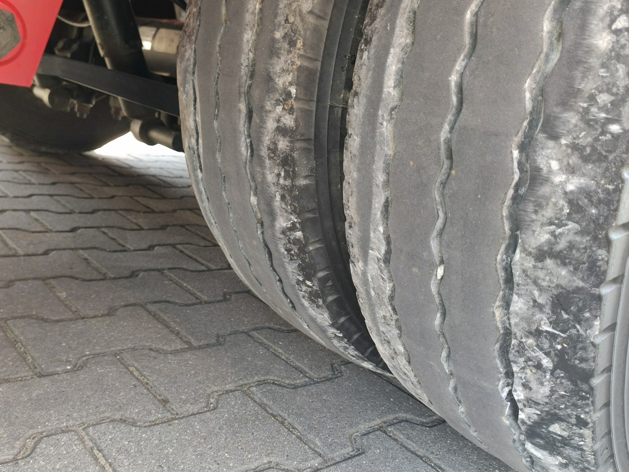 Επικαθήμενο με χαμηλό δάπεδο EMTECH Ład-33.3 tony 3osie Tylna oś skrętna Przednia Podnoszona: φωτογραφία 25 Επικαθήμενο με χαμηλό δάπεδο EMTECH Ład-33.3 tony 3osie Tylna oś skrętna Przednia Podnoszona: φωτογραφία 25