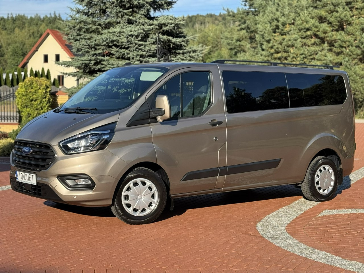 Ford Transit Custom - Επιβατικό βαν: φωτογραφία 5 Ford Transit Custom - Επιβατικό βαν: φωτογραφία 5