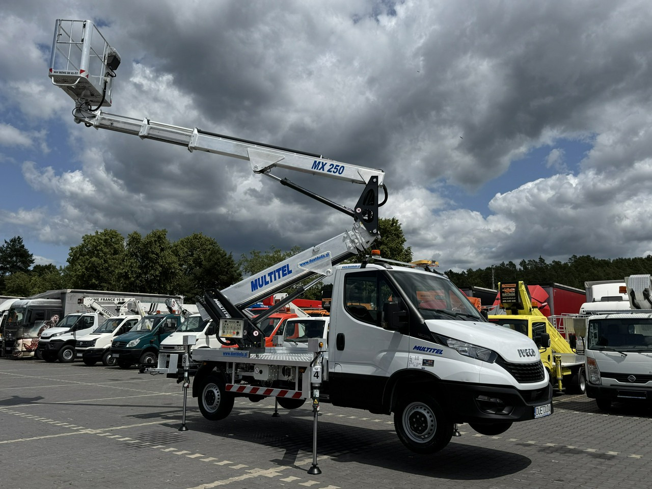 Iveco Daily 35S14 - Φορτηγό με εναέρια πλατφόρμα: φωτογραφία 5 Iveco Daily 35S14 - Φορτηγό με εναέρια πλατφόρμα: φωτογραφία 5