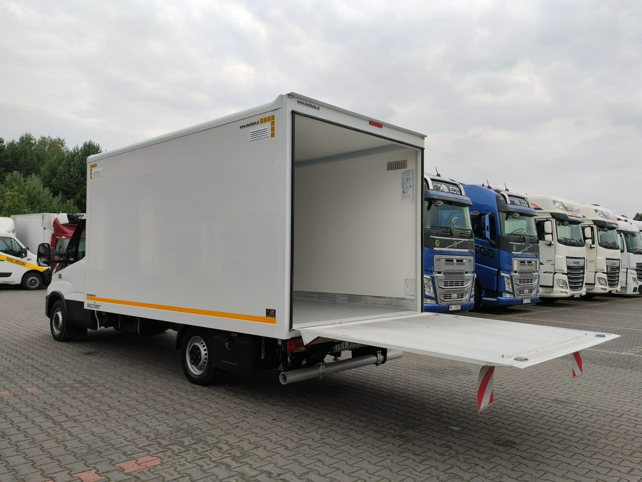 Iveco Daily 35S16S V - Επαγγελματικό αυτοκίνητο κόφα: φωτογραφία 4 Iveco Daily 35S16S V - Επαγγελματικό αυτοκίνητο κόφα: φωτογραφία 4