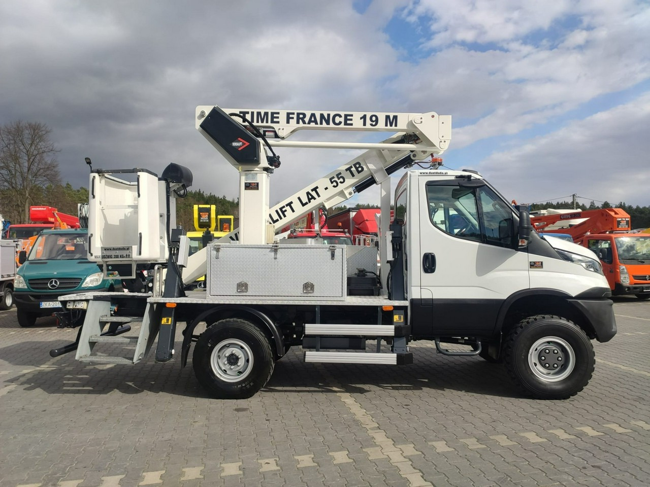 Φορτηγό με εναέρια πλατφόρμα Iveco Daily 55S17W 4x4 Zwyżka 19m Versalift Lat 55 TB Time France: φωτογραφία 10