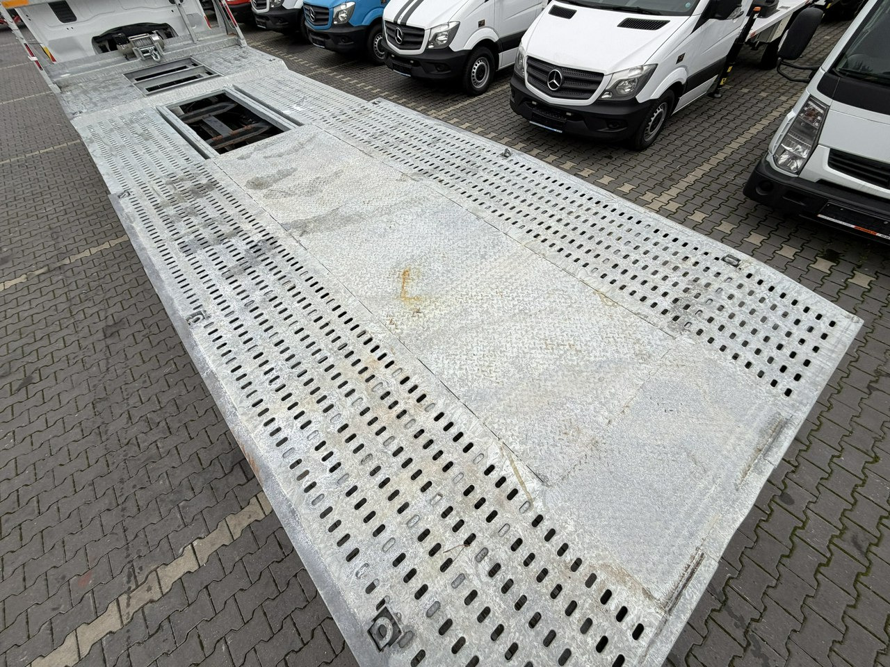 Φορτηγό ρυμούλκησης Iveco EUROCARGO 120E25 E6 Laweta Zagłebiana Platforma Pomoc Drogowa: φωτογραφία 11 Φορτηγό ρυμούλκησης Iveco EUROCARGO 120E25 E6 Laweta Zagłebiana Platforma Pomoc Drogowa: φωτογραφία 11