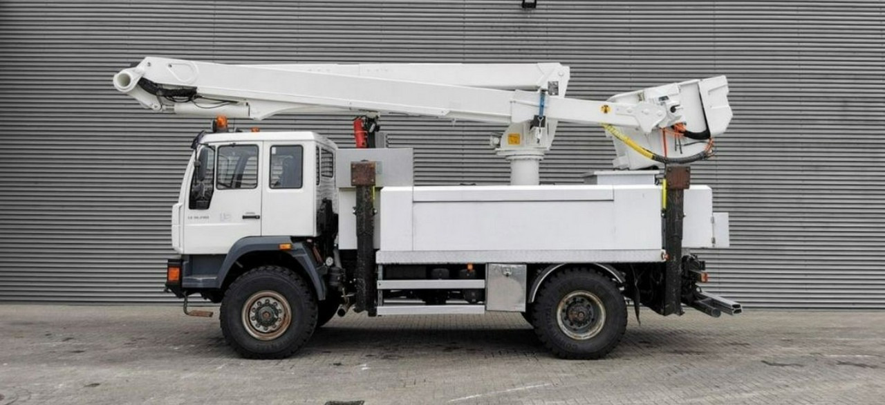 MAN LE 18.280 4x4 Zwyżka Altec TA60 Podnośnik Koszowy - Φορτηγό με εναέρια πλατφόρμα: φωτογραφία 2 MAN LE 18.280 4x4 Zwyżka Altec TA60 Podnośnik Koszowy - Φορτηγό με εναέρια πλατφόρμα: φωτογραφία 2