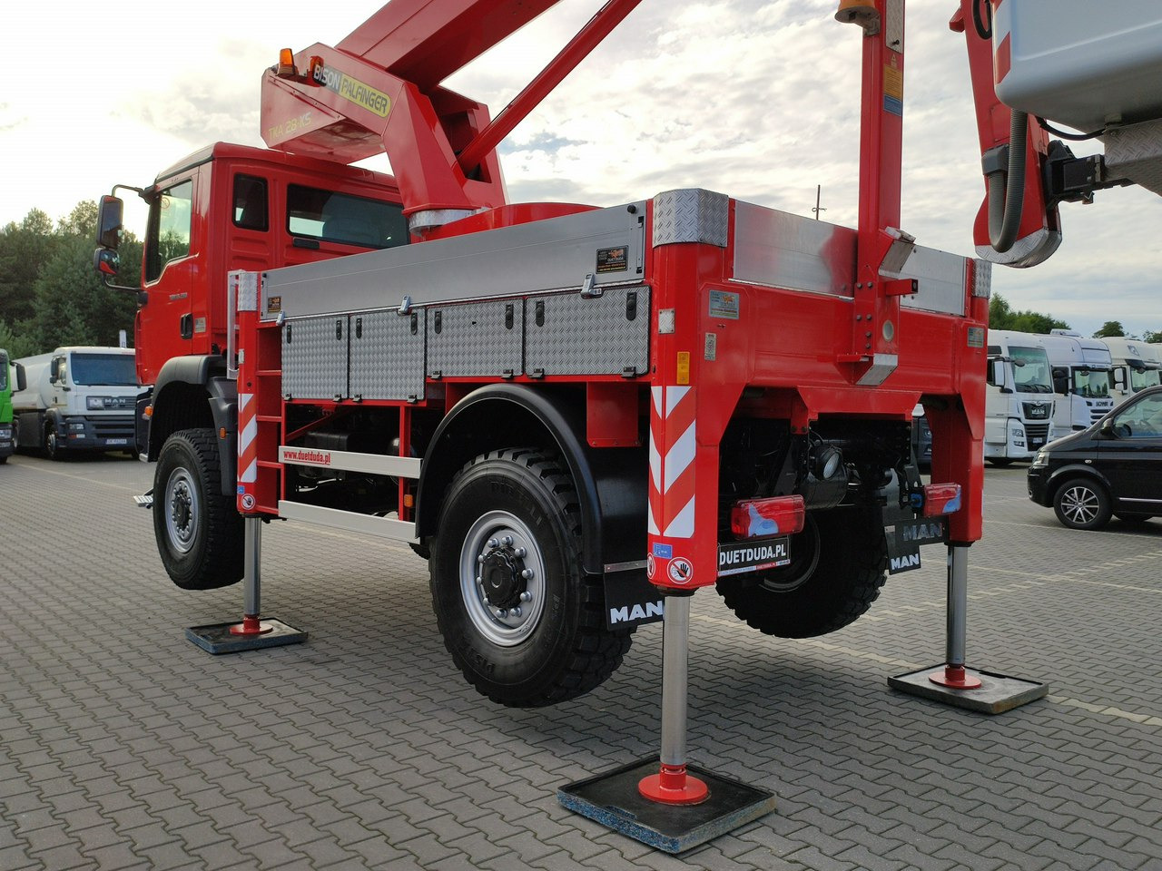 Φορτηγό με εναέρια πλατφόρμα MAN TGM 18.280 4x4 Zwyżka Bison Palfinger TKA 28 Podnośnik Koszowy: φωτογραφία 13 Φορτηγό με εναέρια πλατφόρμα MAN TGM 18.280 4x4 Zwyżka Bison Palfinger TKA 28 Podnośnik Koszowy: φωτογραφία 13