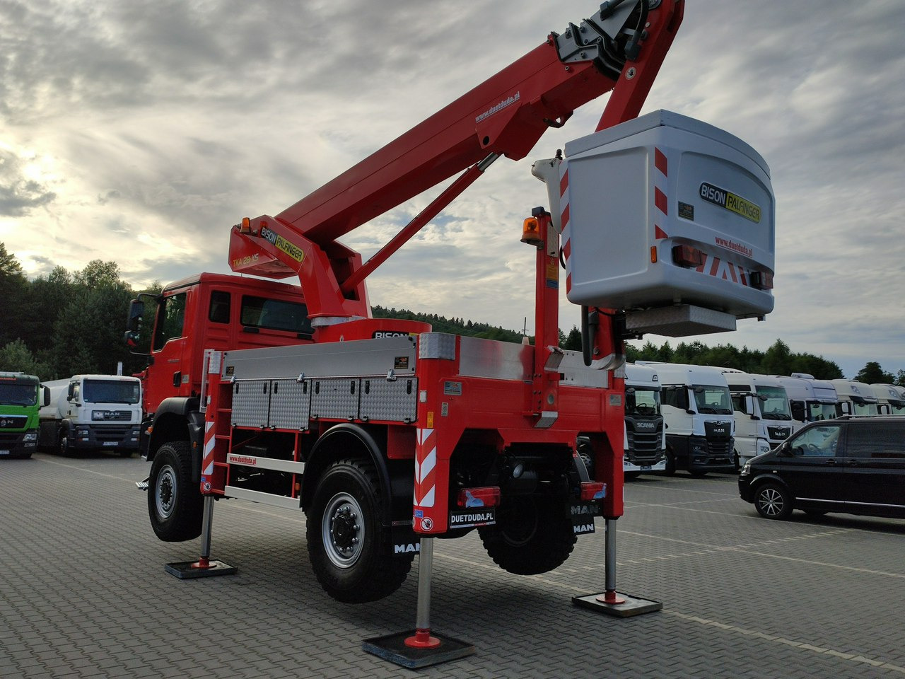 Φορτηγό με εναέρια πλατφόρμα MAN TGM 18.280 4x4 Zwyżka Bison Palfinger TKA 28 Podnośnik Koszowy: φωτογραφία 36 Φορτηγό με εναέρια πλατφόρμα MAN TGM 18.280 4x4 Zwyżka Bison Palfinger TKA 28 Podnośnik Koszowy: φωτογραφία 36
