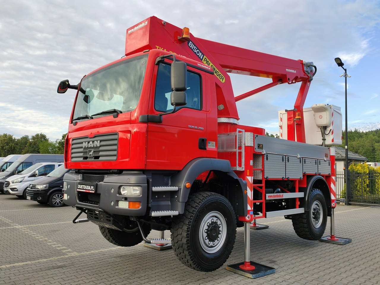 Φορτηγό με εναέρια πλατφόρμα MAN TGM 18.280 4x4 Zwyżka Bison Palfinger TKA 28 Podnośnik Koszowy: φωτογραφία 35 Φορτηγό με εναέρια πλατφόρμα MAN TGM 18.280 4x4 Zwyżka Bison Palfinger TKA 28 Podnośnik Koszowy: φωτογραφία 35