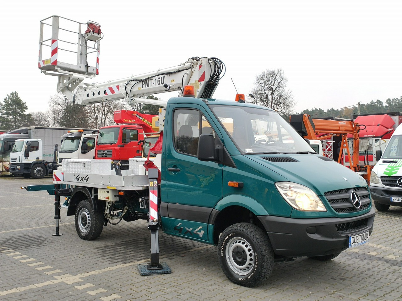 Mercedes Sprinter - Φορτηγό με εναέρια πλατφόρμα: φωτογραφία 3 Mercedes Sprinter - Φορτηγό με εναέρια πλατφόρμα: φωτογραφία 3