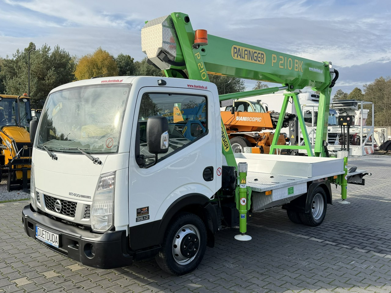 Nissan Cabstar Zwyżka Podnośnik Koszowy PALFINGER P210 BK UDT - Φορτηγό με εναέρια πλατφόρμα: φωτογραφία 2 Nissan Cabstar Zwyżka Podnośnik Koszowy PALFINGER P210 BK UDT - Φορτηγό με εναέρια πλατφόρμα: φωτογραφία 2