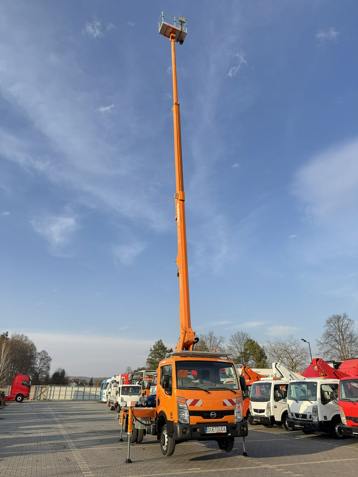 Nissan Cabstar - Φορτηγό με εναέρια πλατφόρμα: φωτογραφία 3 Nissan Cabstar - Φορτηγό με εναέρια πλατφόρμα: φωτογραφία 3