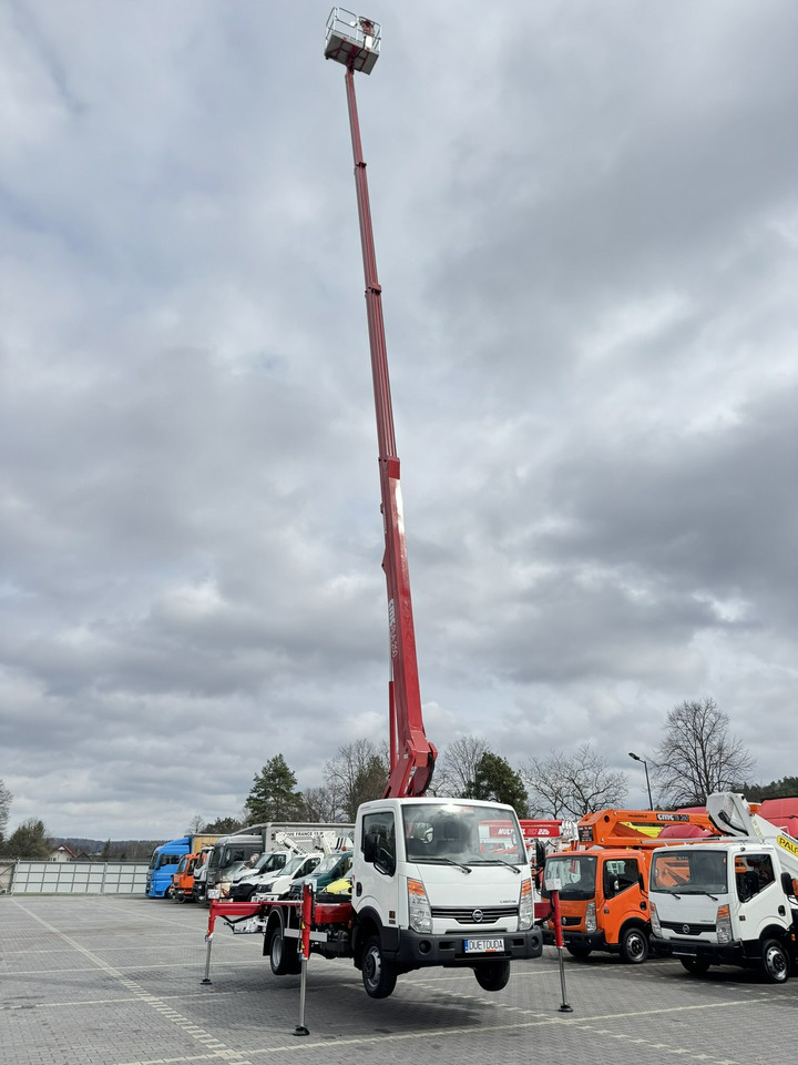 Nissan Cabstar - Φορτηγό με εναέρια πλατφόρμα: φωτογραφία 2 Nissan Cabstar - Φορτηγό με εναέρια πλατφόρμα: φωτογραφία 2