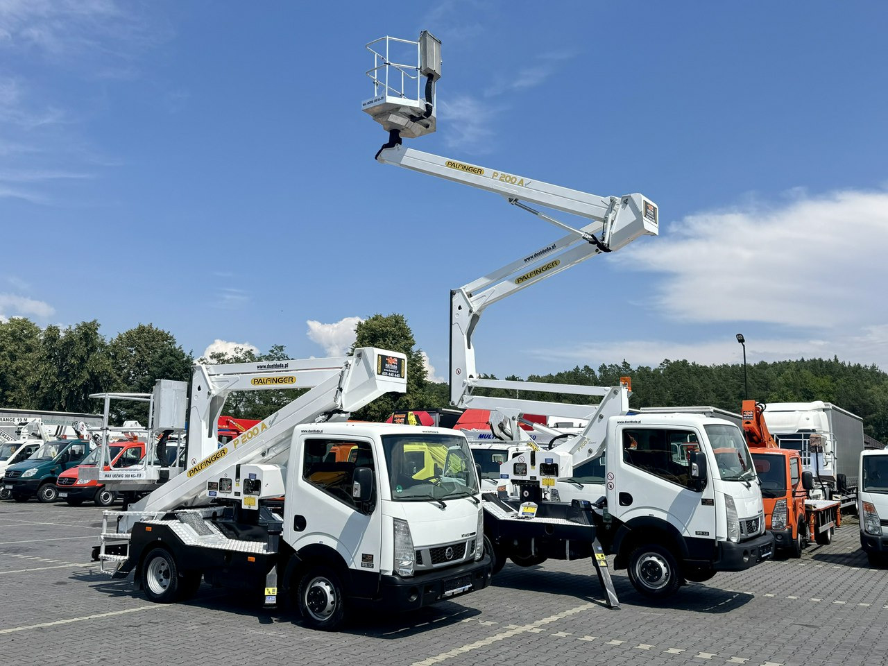 Nissan Cabstar - Φορτηγό με εναέρια πλατφόρμα: φωτογραφία 1 Nissan Cabstar - Φορτηγό με εναέρια πλατφόρμα: φωτογραφία 1