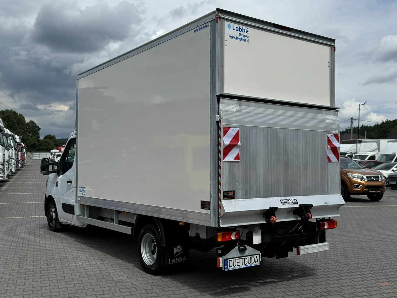 Επαγγελματικό αυτοκίνητο κόφα Renault Master: φωτογραφία 18 Επαγγελματικό αυτοκίνητο κόφα Renault Master: φωτογραφία 18