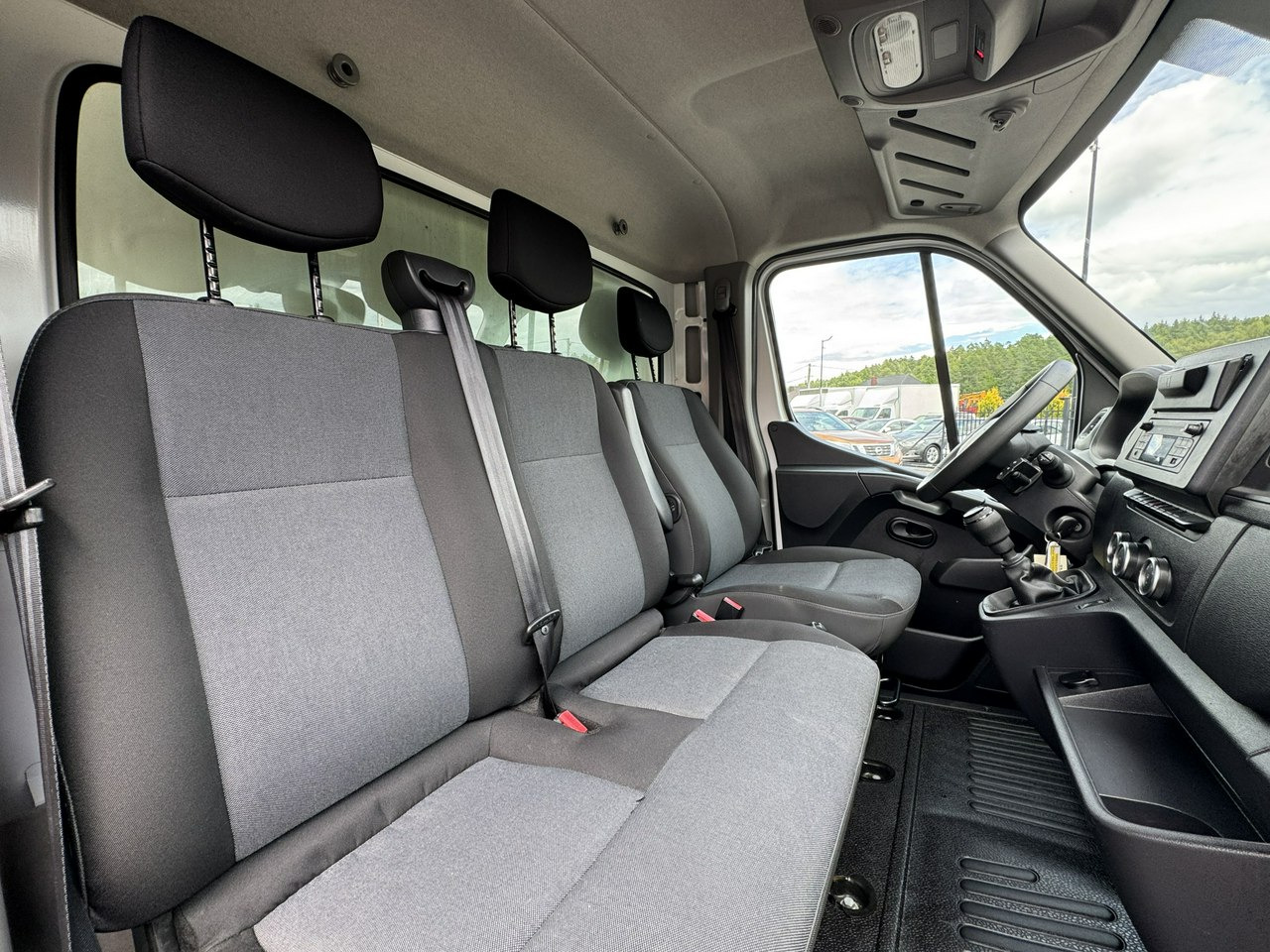 Επαγγελματικό αυτοκίνητο κόφα Renault Master: φωτογραφία 27 Επαγγελματικό αυτοκίνητο κόφα Renault Master: φωτογραφία 27