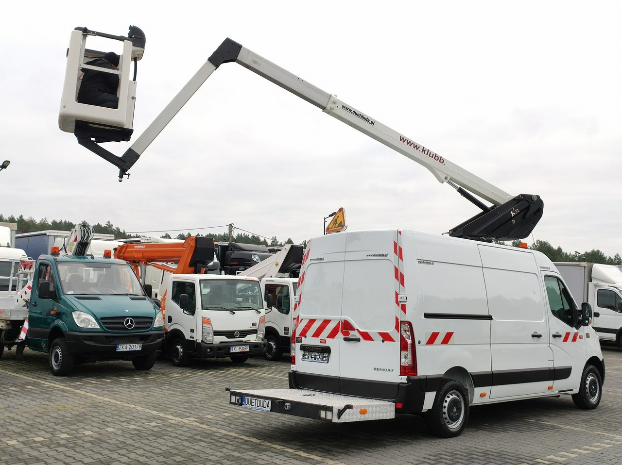 Renault Master - Φορτηγό με εναέρια πλατφόρμα: φωτογραφία 5 Renault Master - Φορτηγό με εναέρια πλατφόρμα: φωτογραφία 5