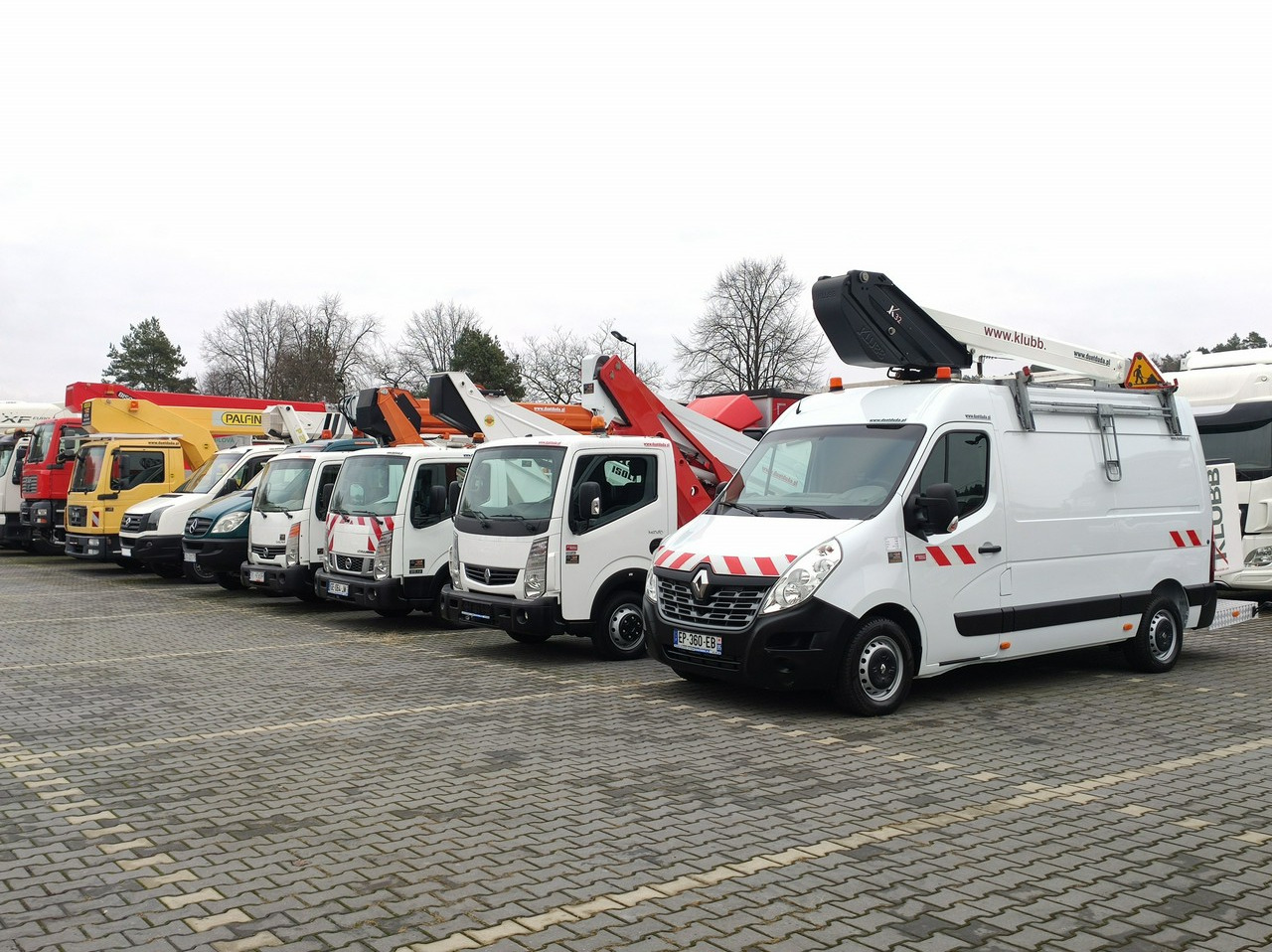 Renault Master - Φορτηγό με εναέρια πλατφόρμα: φωτογραφία 1 Renault Master - Φορτηγό με εναέρια πλατφόρμα: φωτογραφία 1