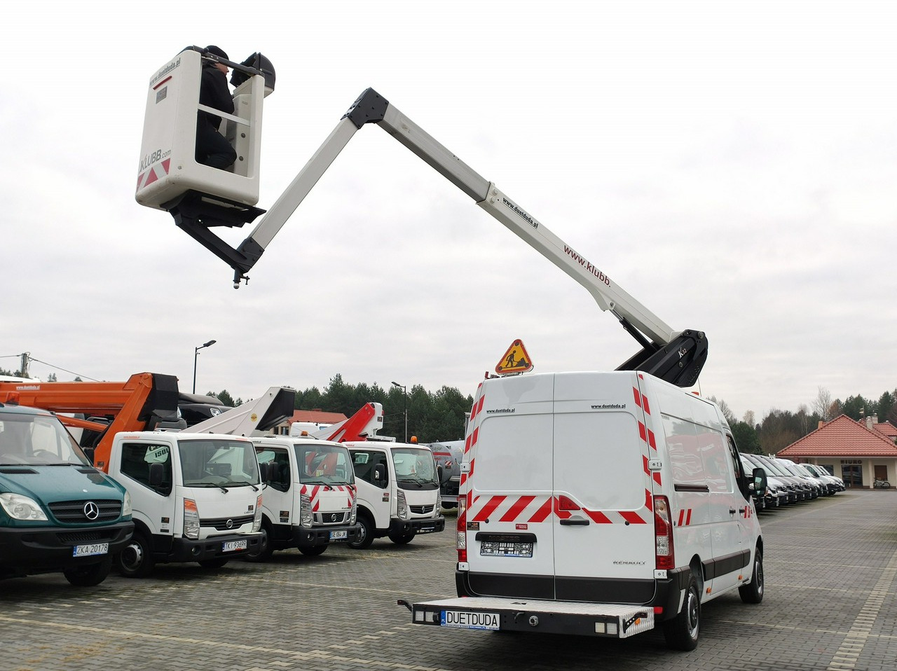 Renault Master - Φορτηγό με εναέρια πλατφόρμα: φωτογραφία 4 Renault Master - Φορτηγό με εναέρια πλατφόρμα: φωτογραφία 4