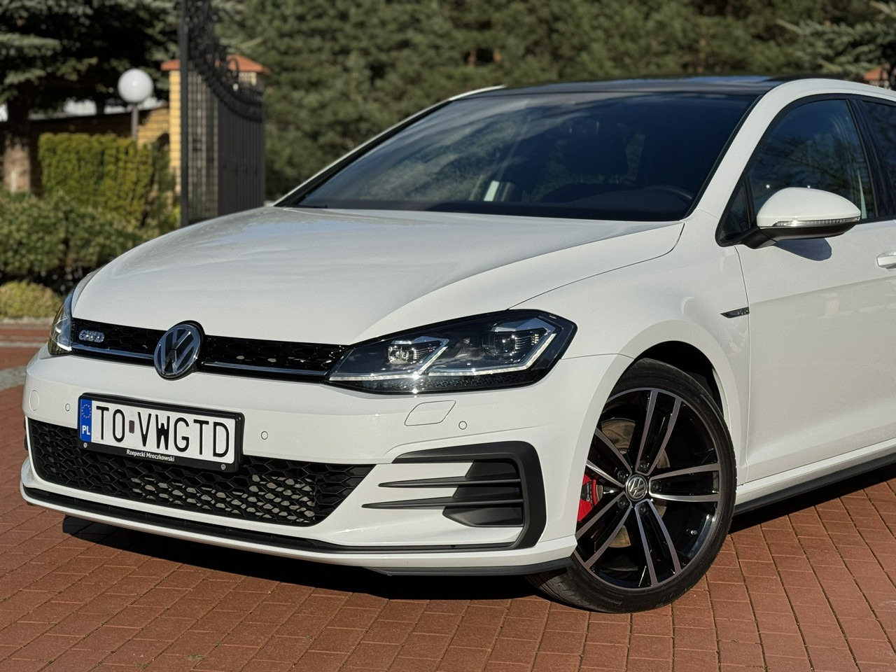 Volkswagen Golf - Hatchback: φωτογραφία 5 Volkswagen Golf - Hatchback: φωτογραφία 5