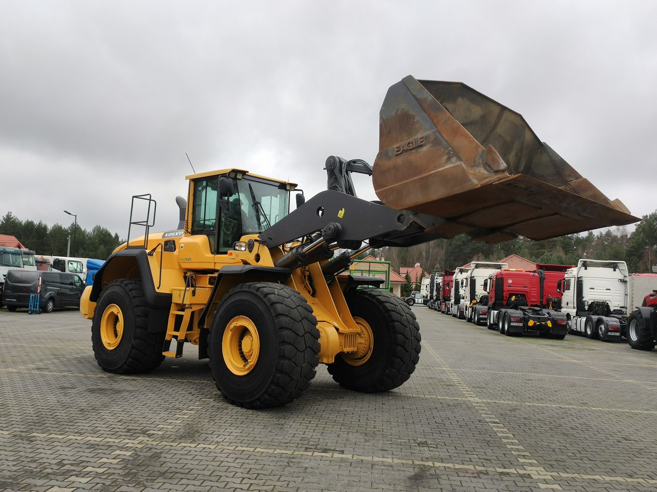 Volvo L 220G - Ελαστιχοφόρος φορτωτής: φωτογραφία 5 Volvo L 220G - Ελαστιχοφόρος φορτωτής: φωτογραφία 5