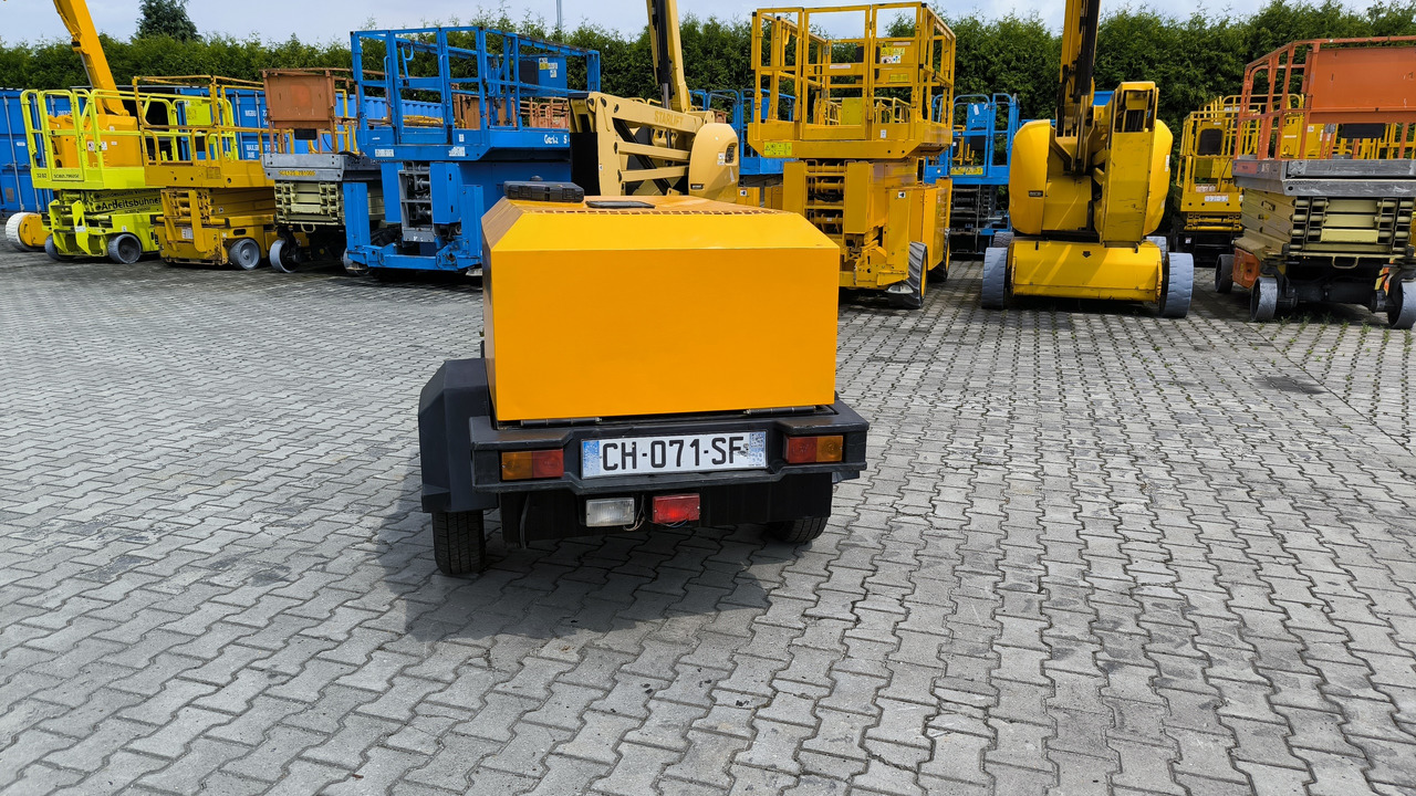 DOOSAN 731E - Αεροσυμπιεστής: φωτογραφία 2 DOOSAN 731E - Αεροσυμπιεστής: φωτογραφία 2