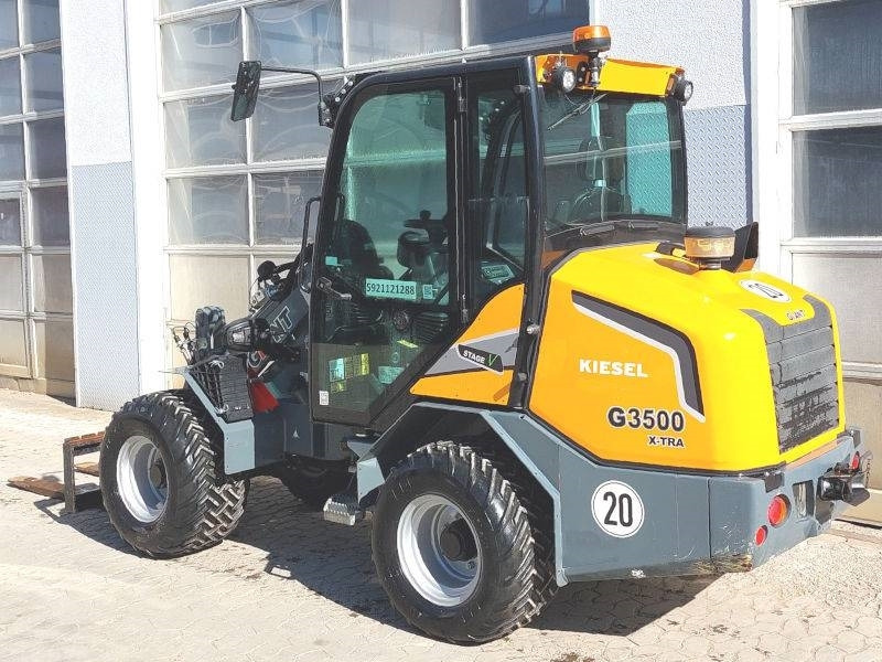 Giant G 3500 X-Tra - Φορτωτής πλάγιας ολίσθησης: φωτογραφία 3 Giant G 3500 X-Tra - Φορτωτής πλάγιας ολίσθησης: φωτογραφία 3