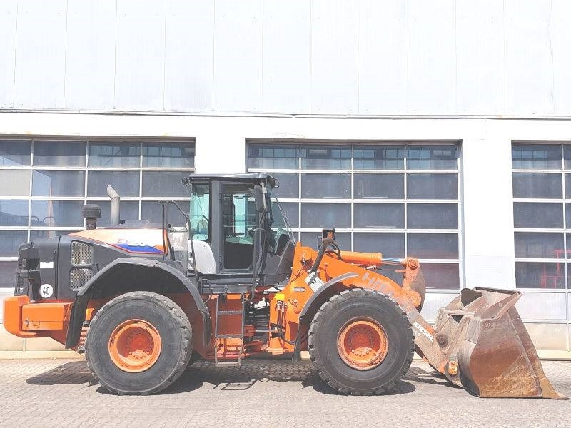 Hitachi ZW 250-6 - Ελαστιχοφόρος φορτωτής: φωτογραφία 5 Hitachi ZW 250-6 - Ελαστιχοφόρος φορτωτής: φωτογραφία 5