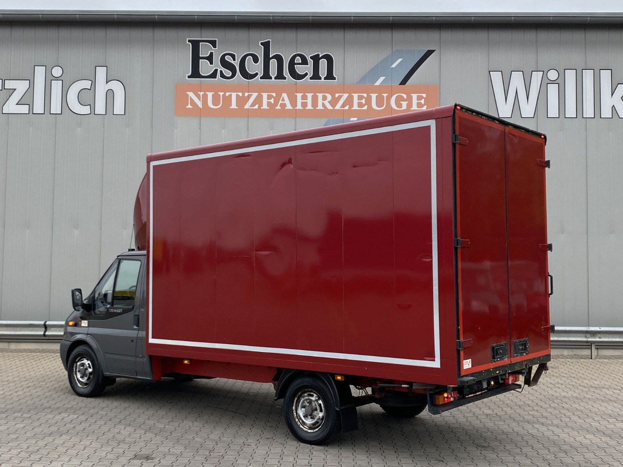 Ford Transit 140 T 350 Möbelkoffer| 3xSitze*ABS*ESP - Επαγγελματικό αυτοκίνητο κόφα: φωτογραφία 3 Ford Transit 140 T 350 Möbelkoffer| 3xSitze*ABS*ESP - Επαγγελματικό αυτοκίνητο κόφα: φωτογραφία 3