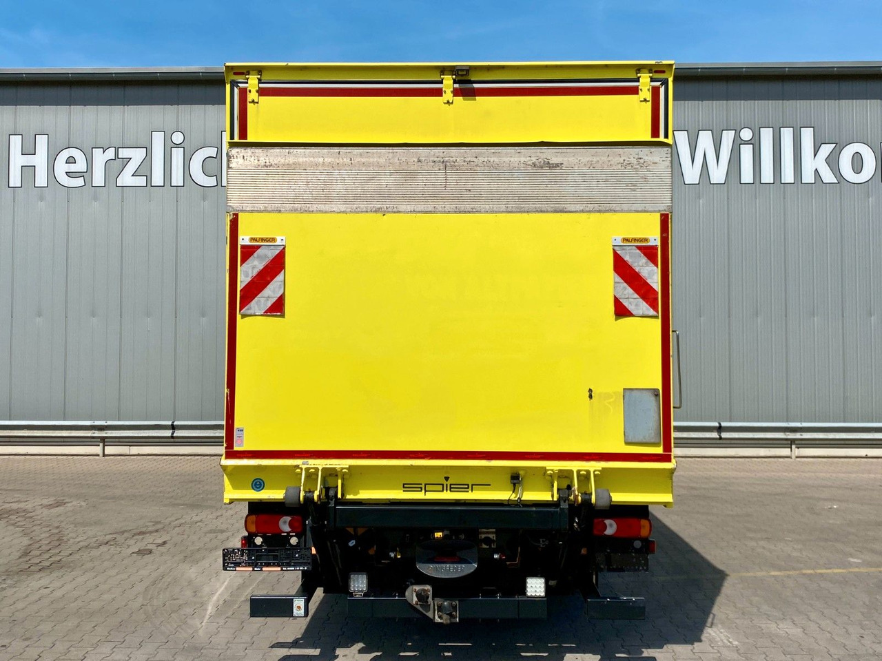 Iveco 160-250 Eurocargo | LBW 2,00to.*3x Sitze*Navi*AC - Φορτηγό κόφα: φωτογραφία 4 Iveco 160-250 Eurocargo | LBW 2,00to.*3x Sitze*Navi*AC - Φορτηγό κόφα: φωτογραφία 4