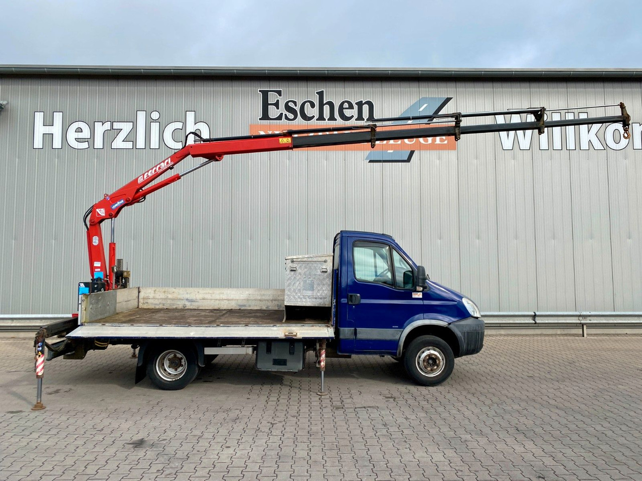 Iveco 65 C18 | Ferrari F541R A4 Kran*FUNK*3x Sitze*AHK Iveco 65 C18 | Ferrari F541R A4 Kran*FUNK*3x Sitze*AHK - Μικρό φορτηγό με καρότσα: φωτογραφία 2 Iveco 65 C18 | Ferrari F541R A4 Kran*FUNK*3x Sitze*AHK Iveco 65 C18 | Ferrari F541R A4 Kran*FUNK*3x Sitze*AHK - Μικρό φορτηγό με καρότσα: φωτογραφία 2